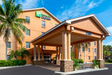 Holiday Inn Express & Suites Bonita Springs